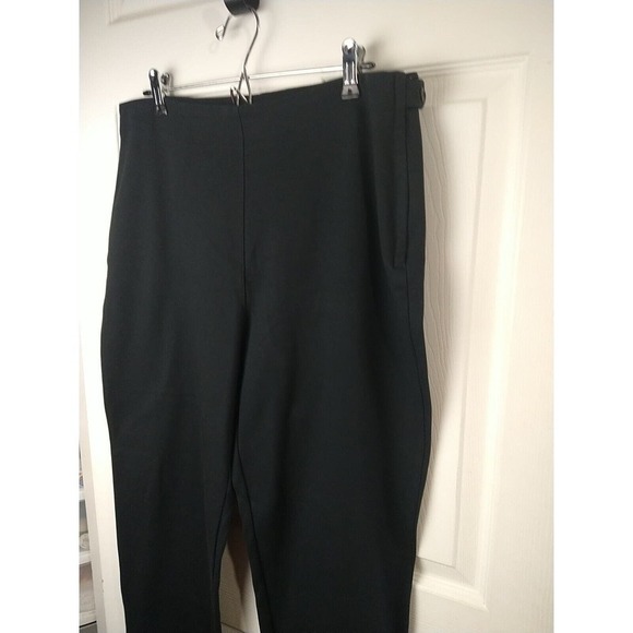 L.L.Bean Women's Black Flat Front Cropped/Ankle Side Zip Button Pants. Size 14 - Picture 2 of 12